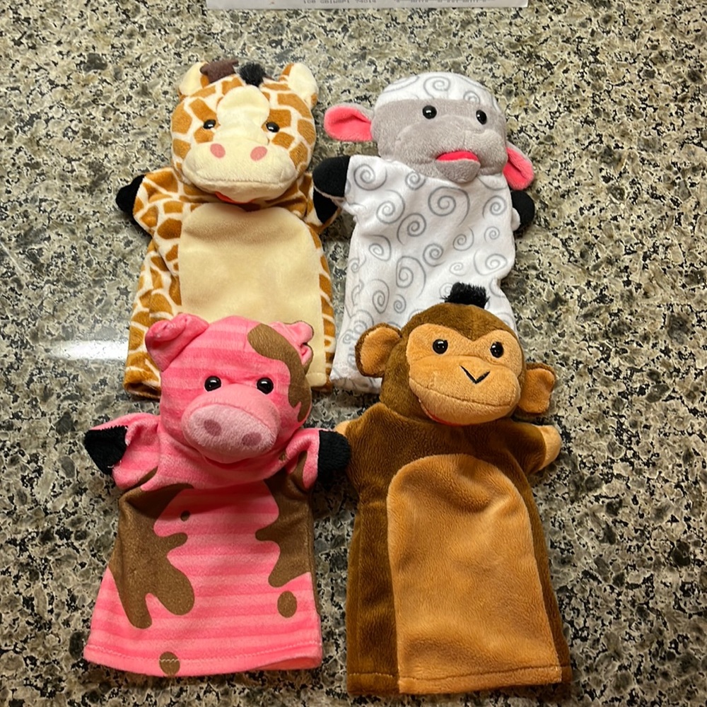 Melissa & Doug 4 hand puppets - Giraffe, Pig, Lamb, Monkey